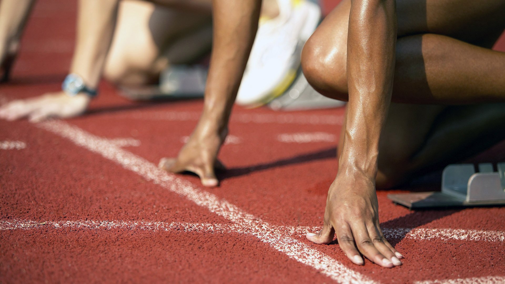 孤勇者的引擎，阿隆索扛鼎，梅赛德斯如何翻盘威廉姆斯王朝